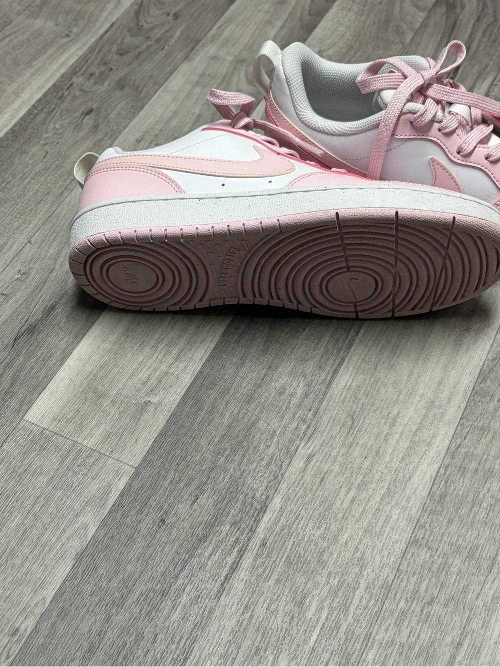 Nike Women’s Pink and White Low-Top Sneakers